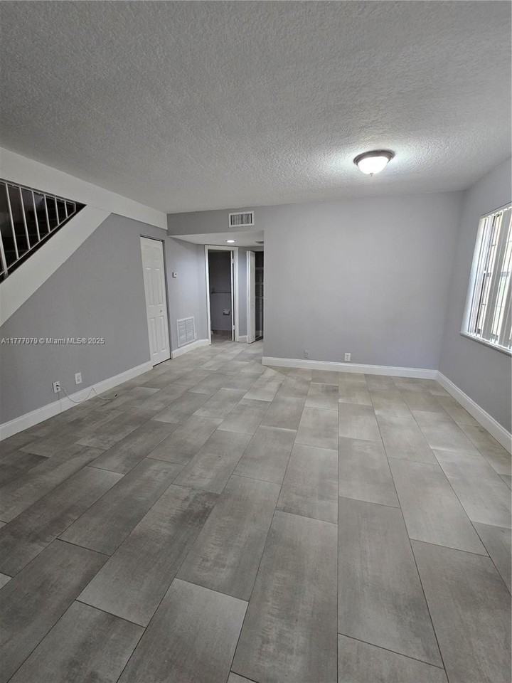 11262 Royal Palm Blvd #11262 - Photo 3 of 12