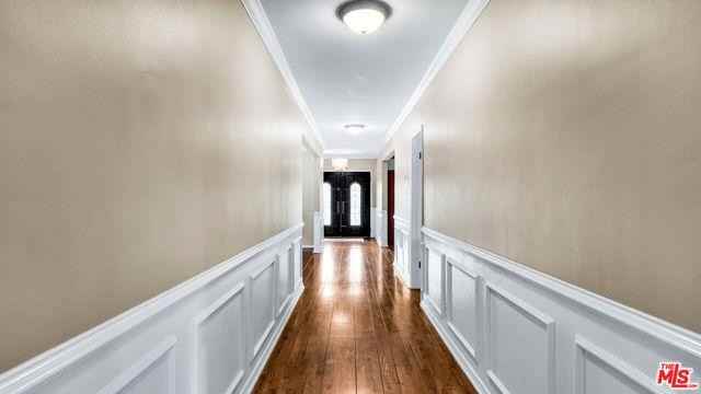 4559 Morella Ave - Photo 3 of 8