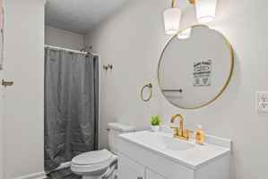 featured image of Winterberry Dr