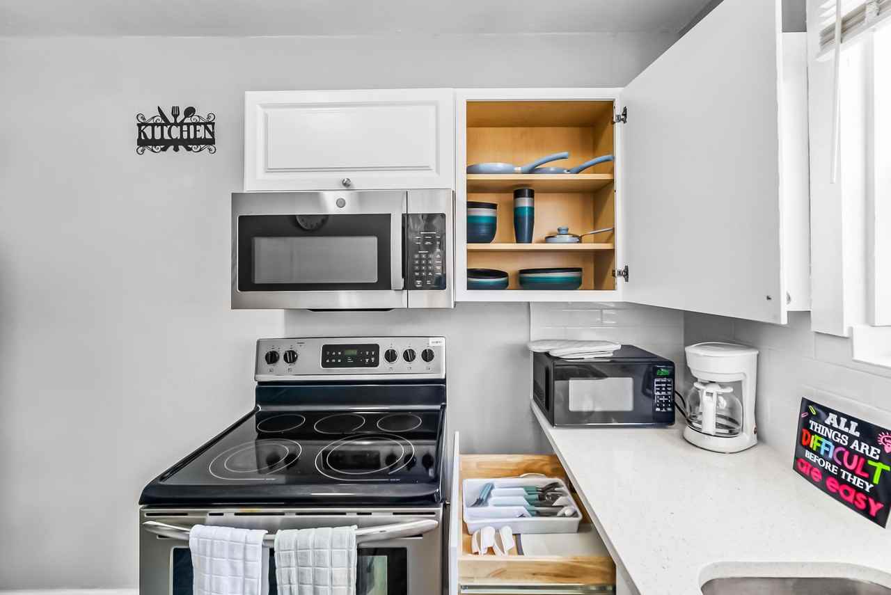 E 32nd St - Photo 4 of 29