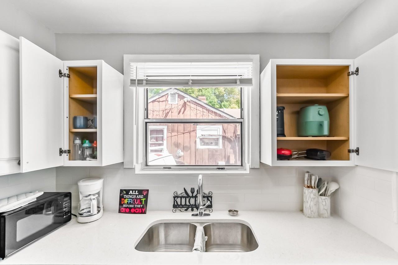 E 32nd St - Photo 7 of 29