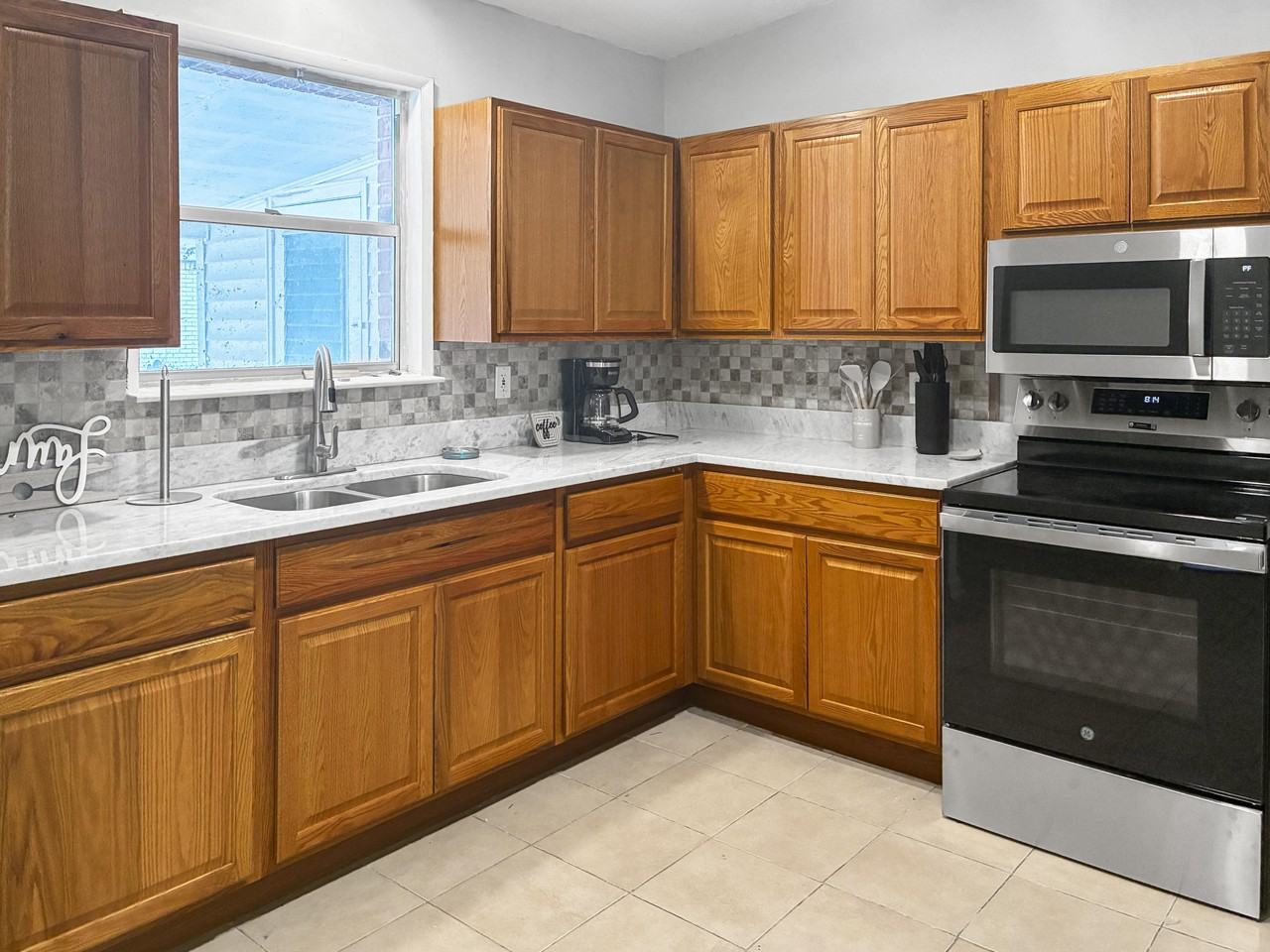 Deauville Rd - Photo 3 of 10