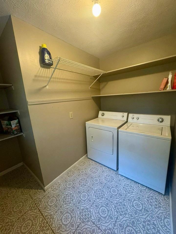 Westchester Dr Sw - Photo 4 of 14