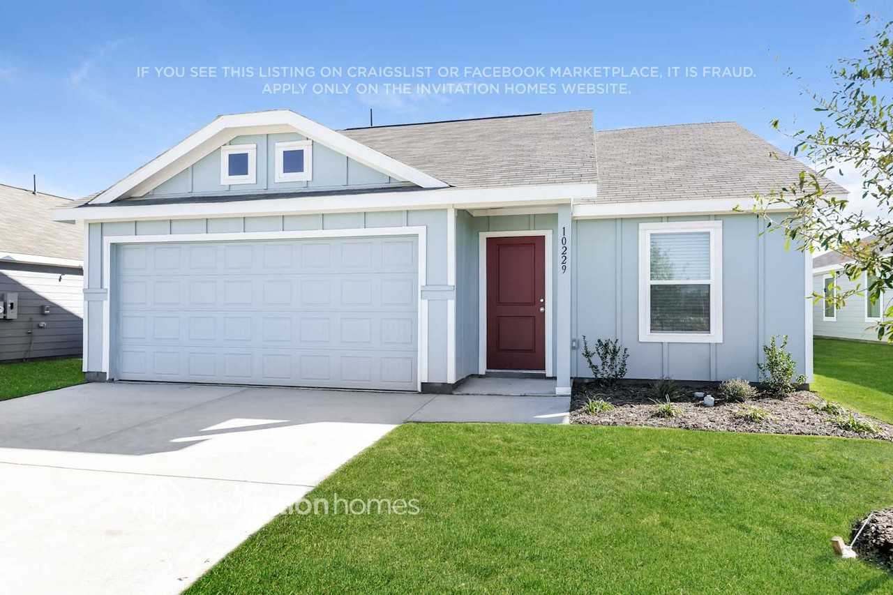 10229 Hackberry Spring Way - Photo 3 of 15