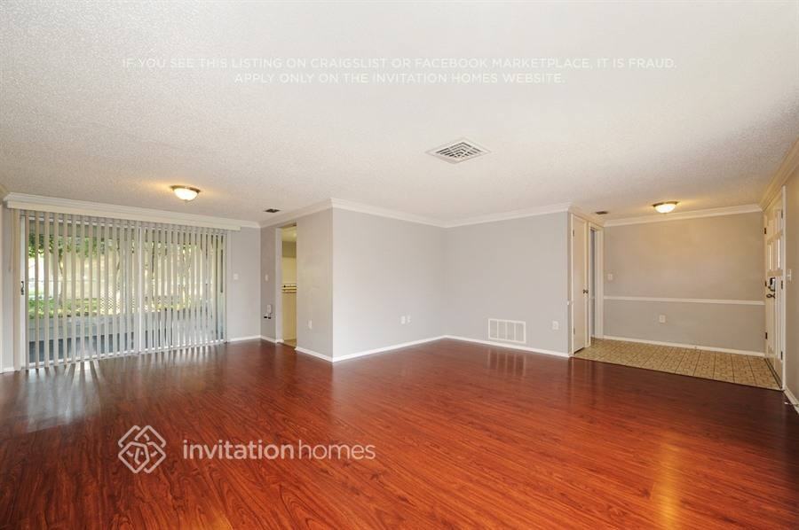 8701 Lincolnshire Dr - Photo 2 of 22