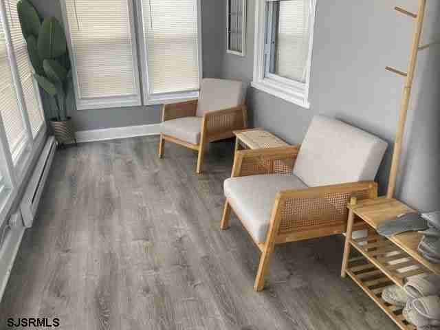 512 N Michigan Ave - Photo 3 of 22