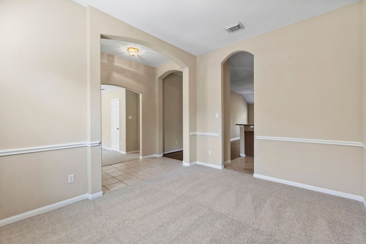 3817 Evergreen Way - Photo 4 of 24