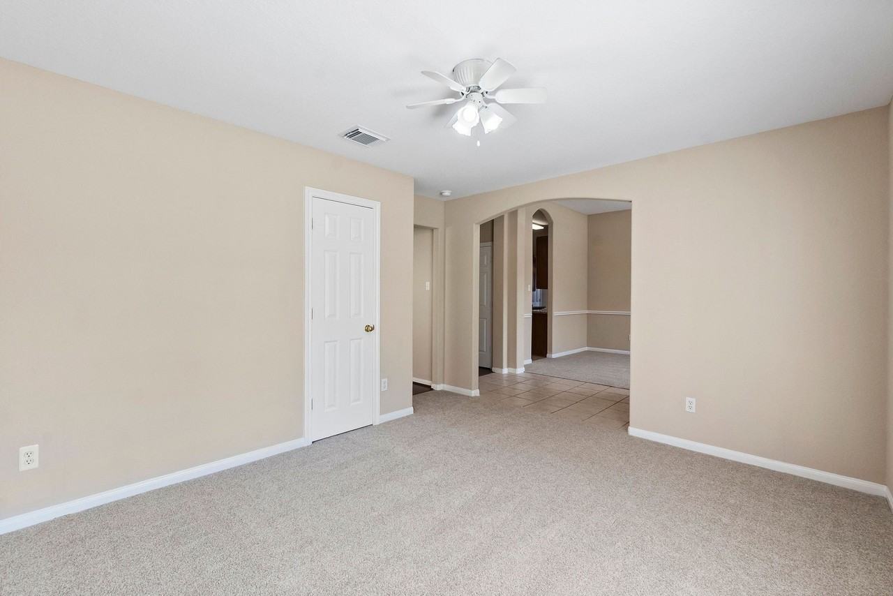 3817 Evergreen Way - Photo 5 of 24