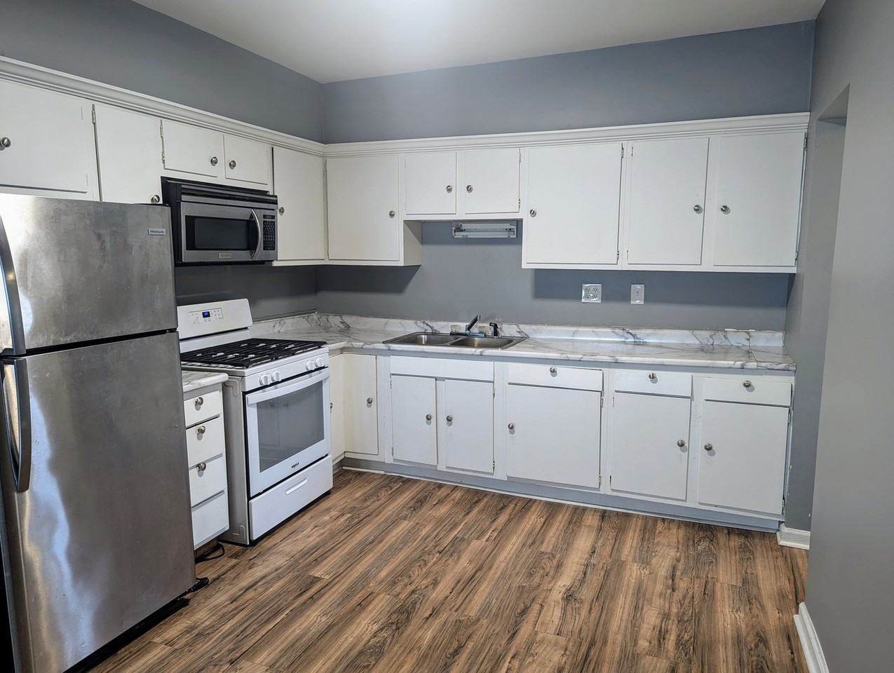 5612 S Il Route 31 ##B - Photo 2 of 7