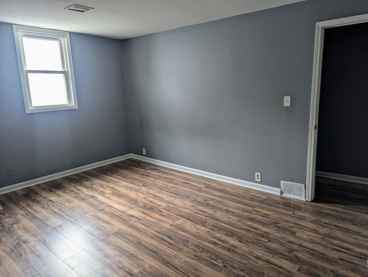 5612 S Il Route 31 ##B - Photo 5 of 7