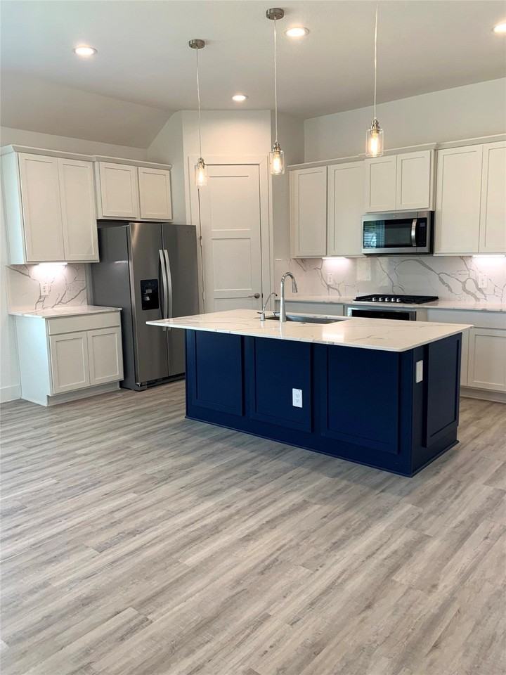 10102 Tatter Creek Ct - Photo 2 of 19