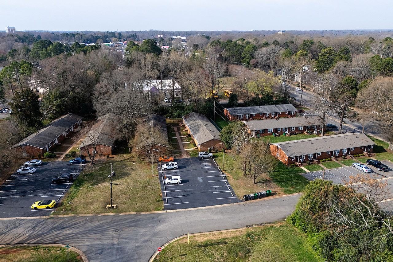 CLEARMONT AND GIRARD - Photo 5 of 20