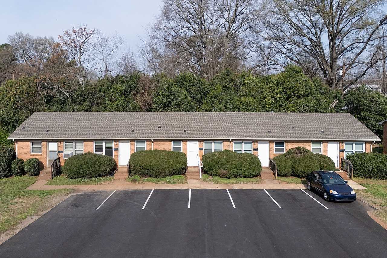 CLEARMONT AND GIRARD - Photo 7 of 20