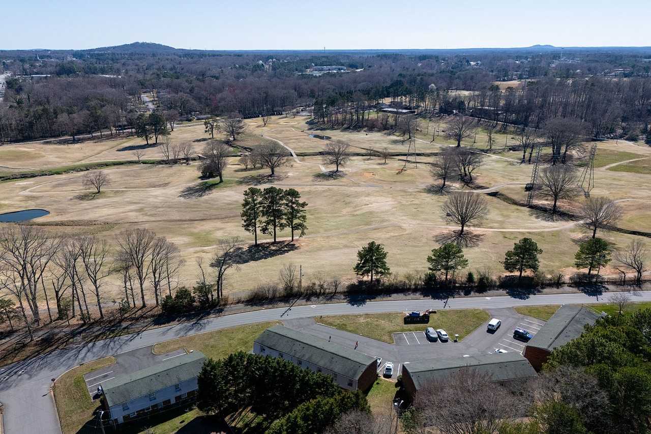 Two Bedrooms One and Half Bathroom Townhouse - Photo 2 of 14