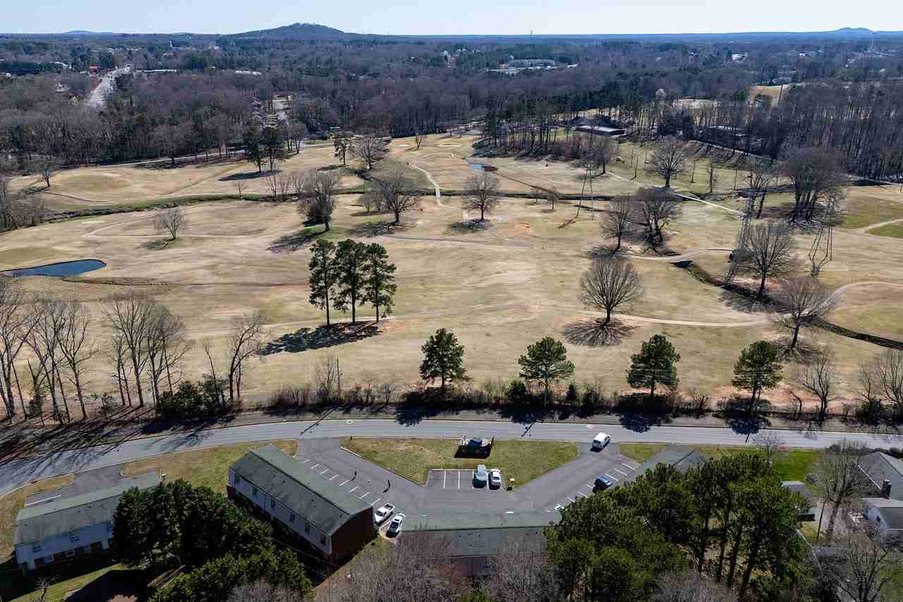 Two Bedrooms One and Half Bathroom Townhouse - Photo 5 of 14