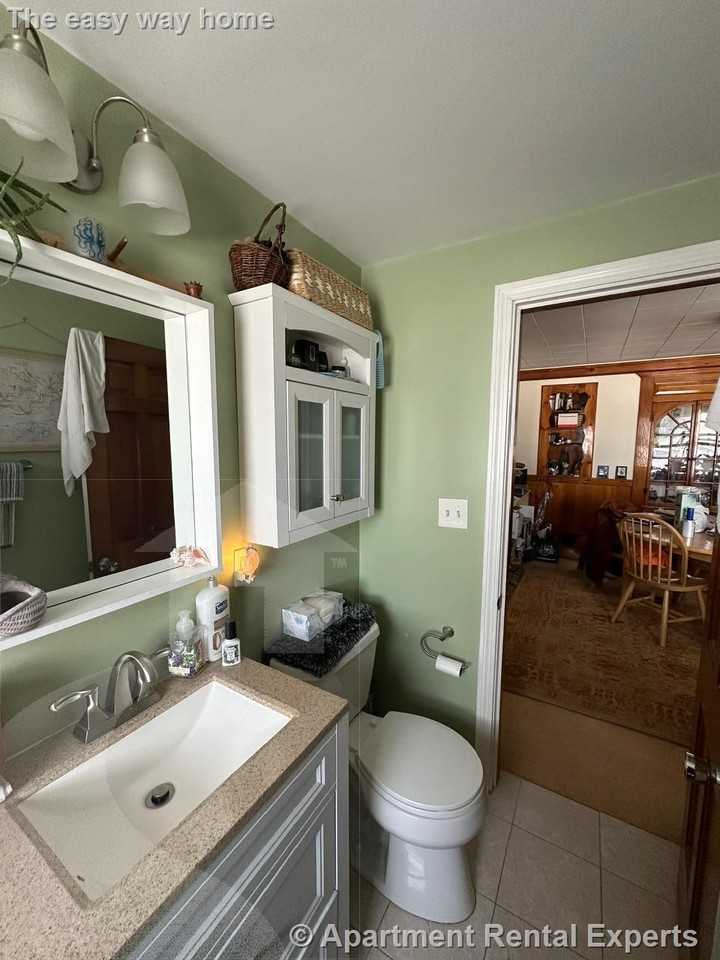 21 Ashland St #1 - Photo 5 of 23
