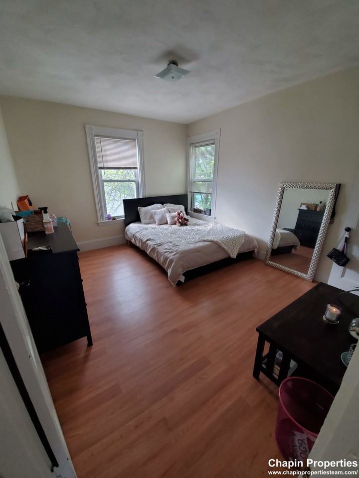 40 Forest St #1 - Photo 2 of 23