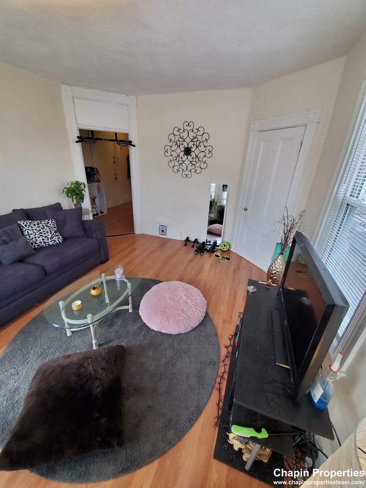 40 Forest St #1 - Photo 3 of 23