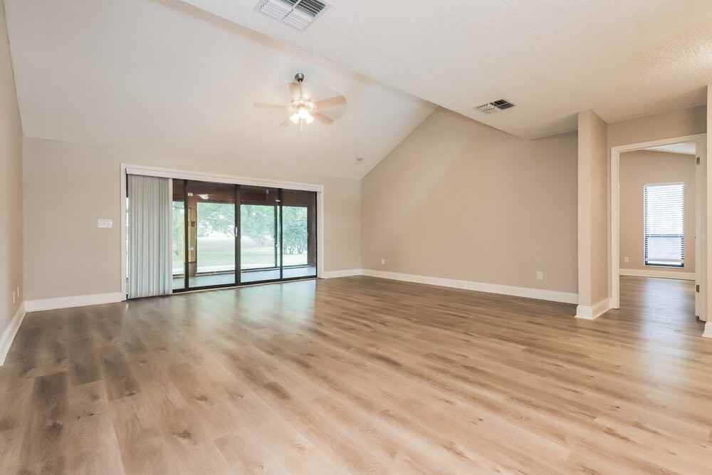 34438 Cedarfield Dr - Photo 3 of 16