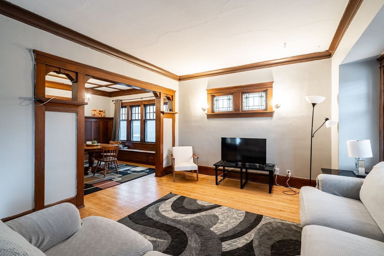 3416 N Oakland Ave - Photo 2 of 24