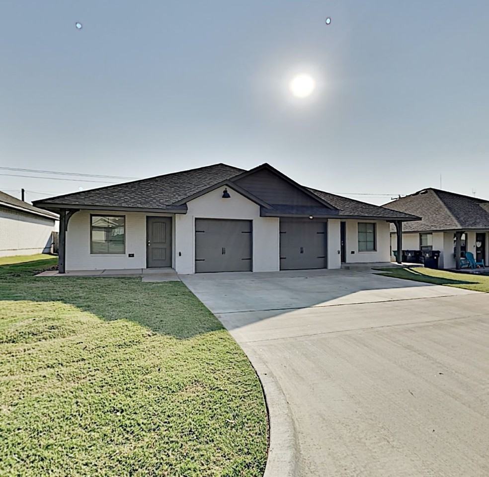 11502 N Lincoln Blvd - Photo 2 of 15