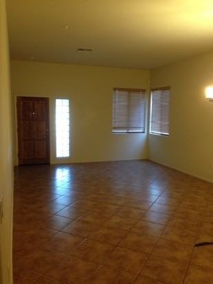 5589 N Little River Ln - Photo 2 of 10