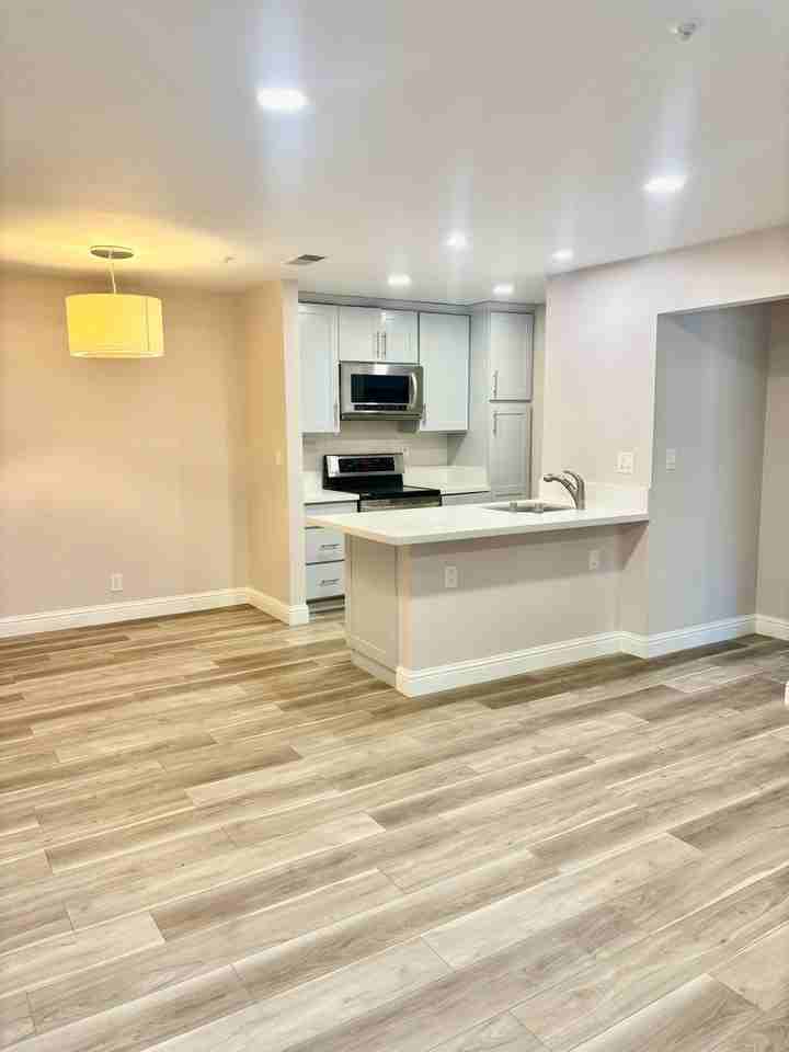 1310 Walden Rd #6 - Photo 3 of 19