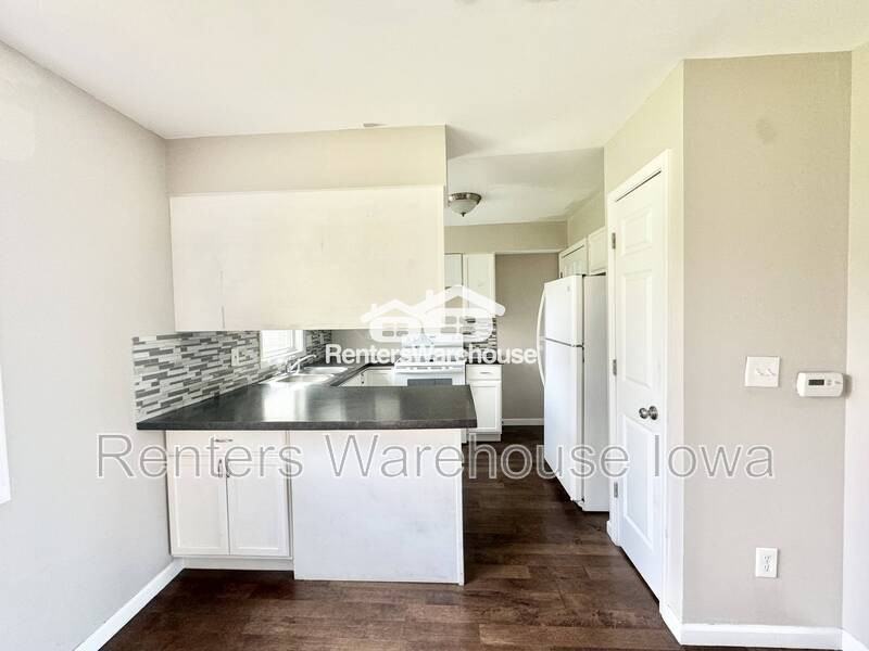 4924 Madison Ave - Photo 3 of 26