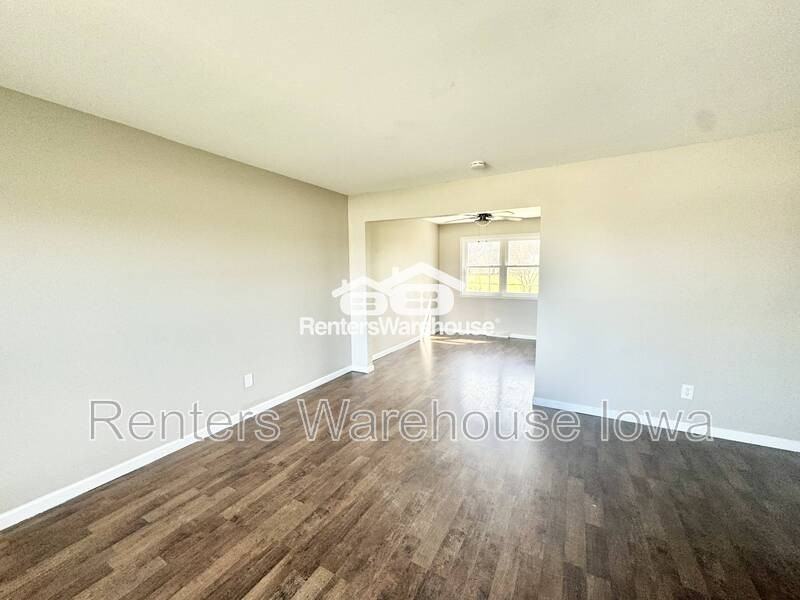 4924 Madison Ave - Photo 6 of 26