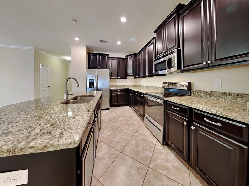 11020 Whittney Chase Dr - Photo 3 of 22