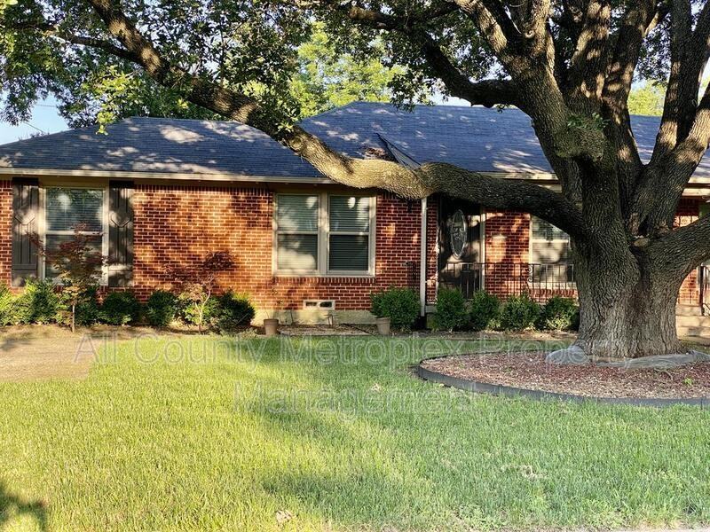 9562 Mercer Dr - Photo 2 of 10