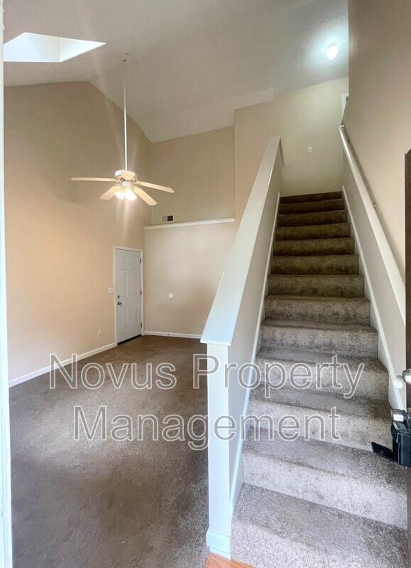 118 Kylee Ct - Photo 2 of 11
