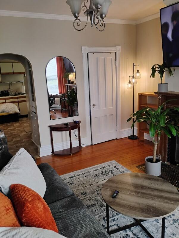 9 Woodlawn Ave - Photo 3 of 8
