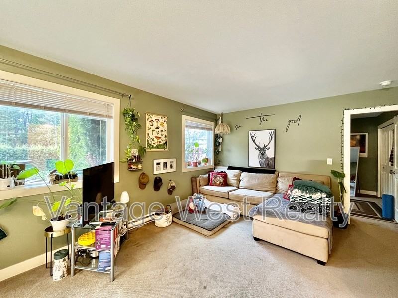 2010 Bernau Crt - Photo 3 of 8