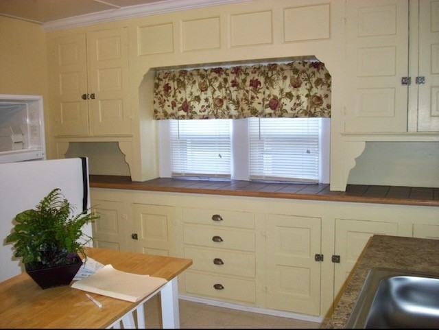 108 Avoca St #2 - Photo 3 of 6