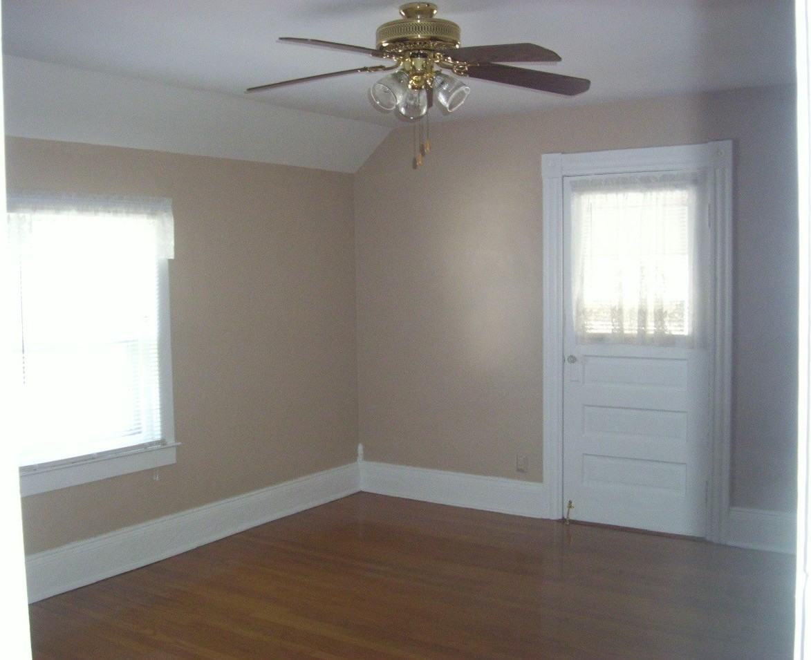 108 Avoca St #2 - Photo 4 of 6