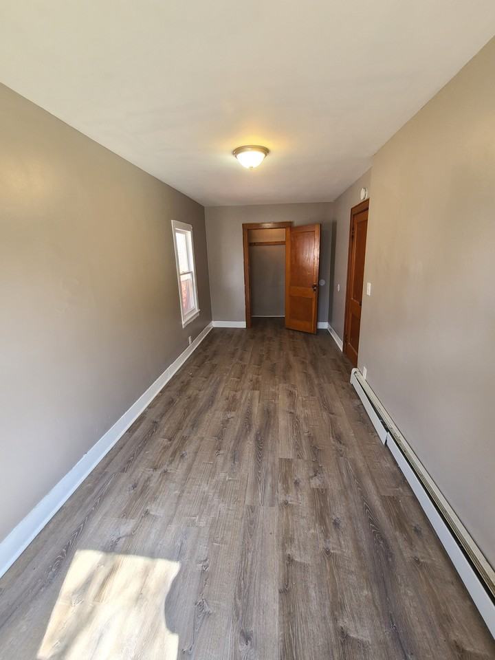 282 Michigan St - Photo 3 of 14