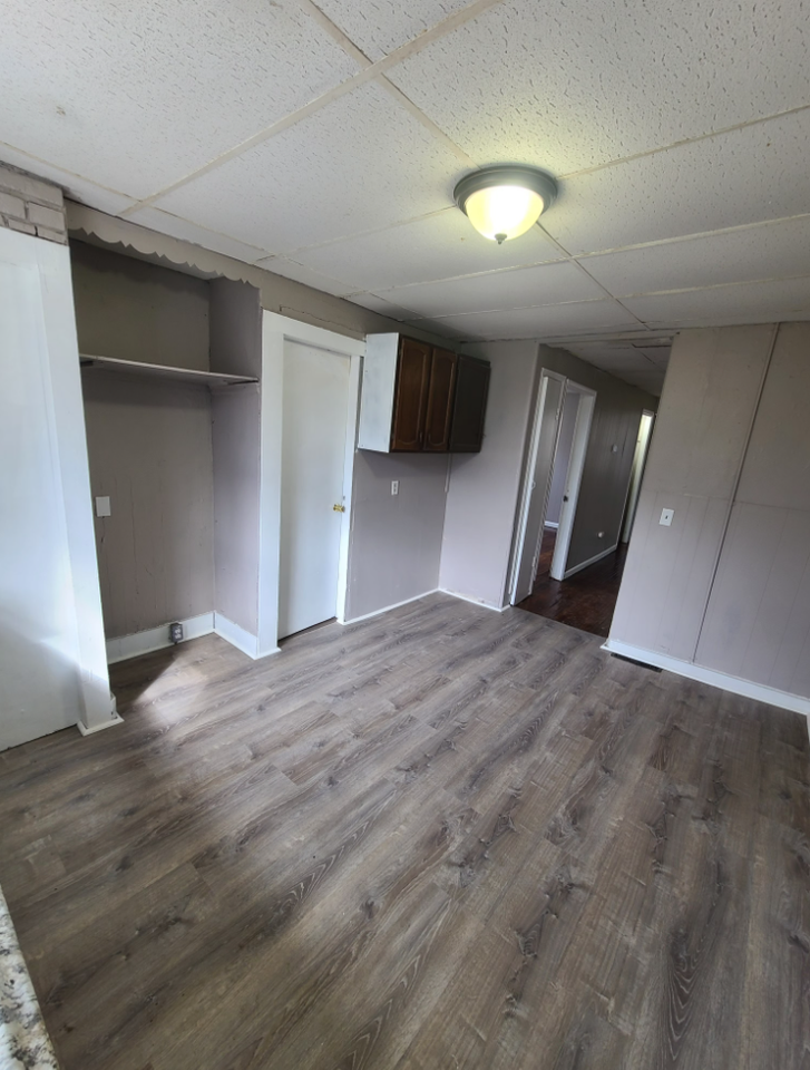 33 Locust St - Photo 3 of 9