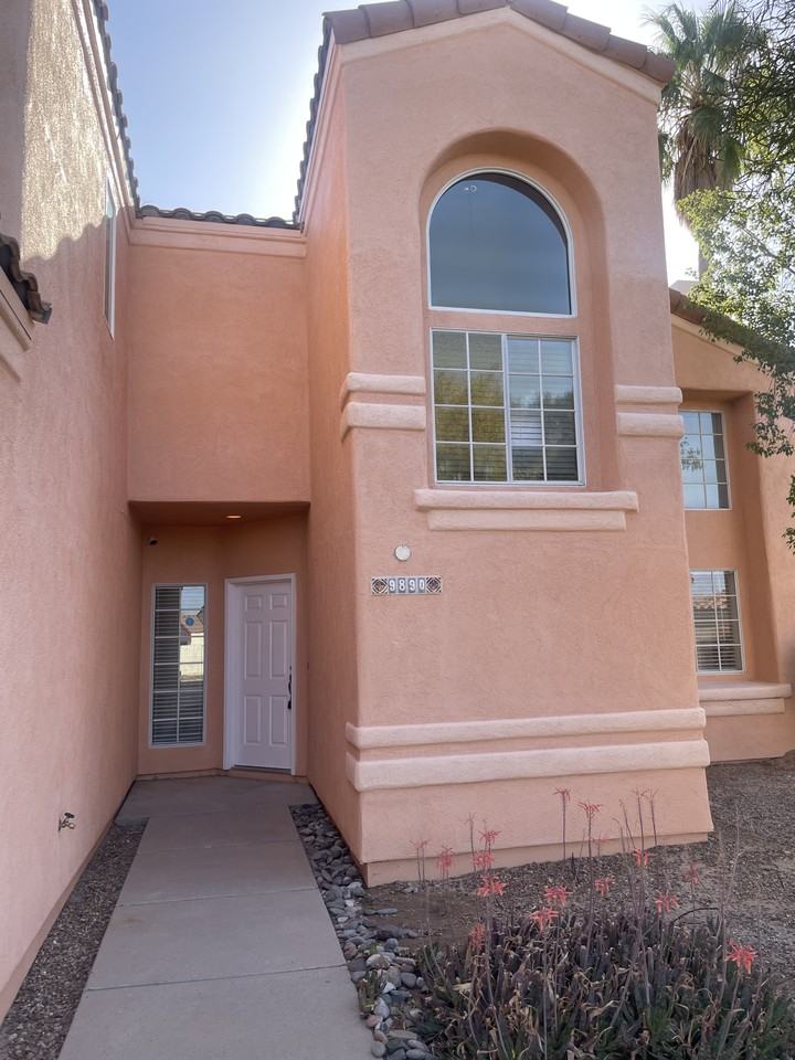 9890 N Sun Vista Pl - Photo 2 of 38