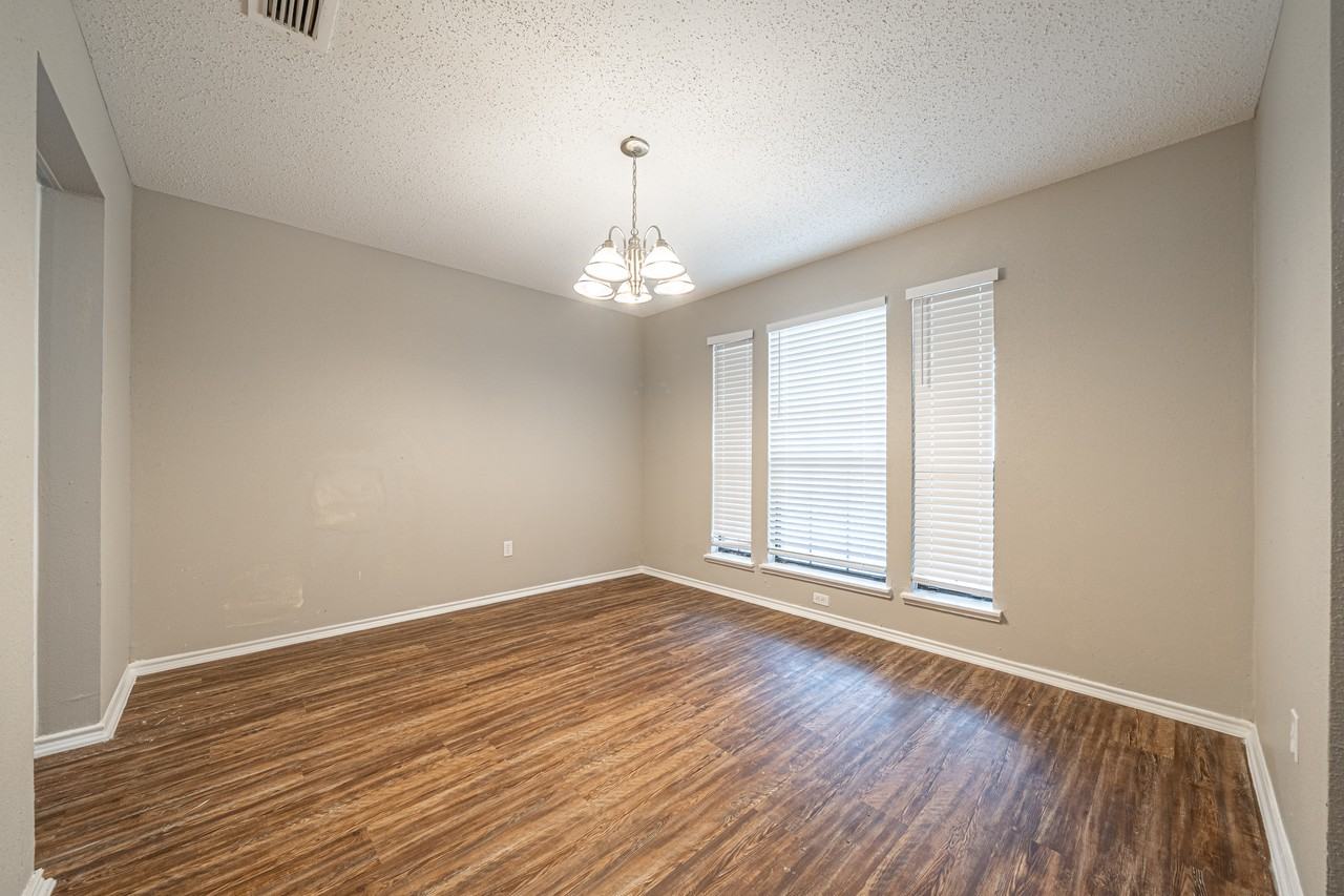 5223 Fawn Lake Drive - Photo 7 of 37