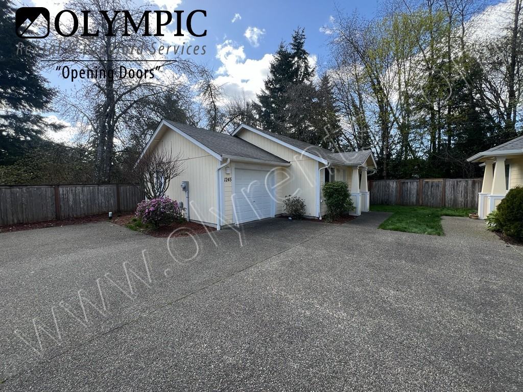 1245 Willow St Se - Photo 3 of 21