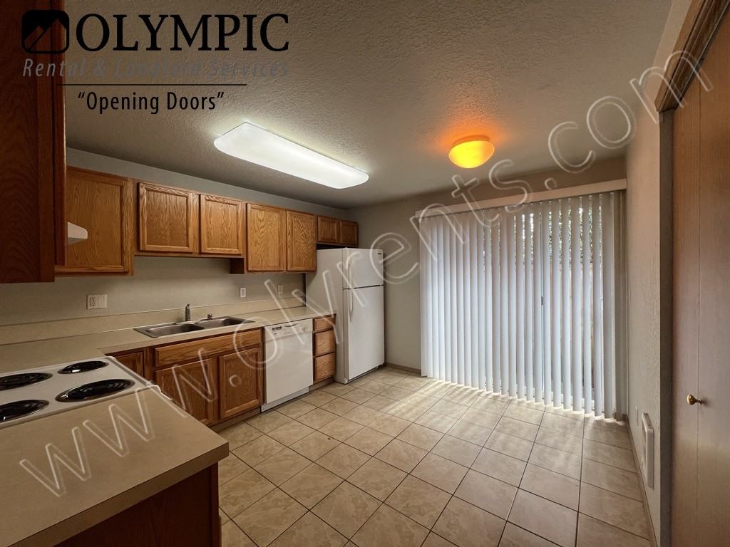 1245 Willow St Se - Photo 6 of 21