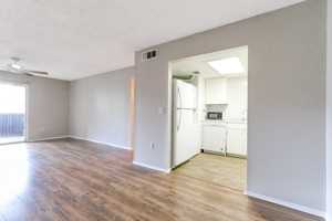 featured image of 922 Lake Destiny Rd #E
