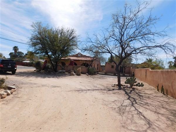 4956 E Rosewood St - Photo 3 of 26