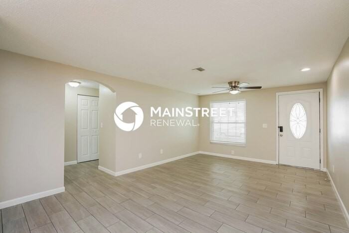 16003 Woodpine Dr - Photo 3 of 16