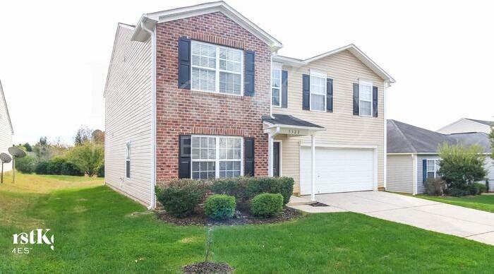 5322 Liberty Hall Cir - Photo 2 of 18