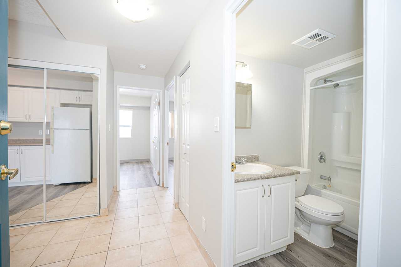 Bloomingdale Mews - Photo 3 of 23