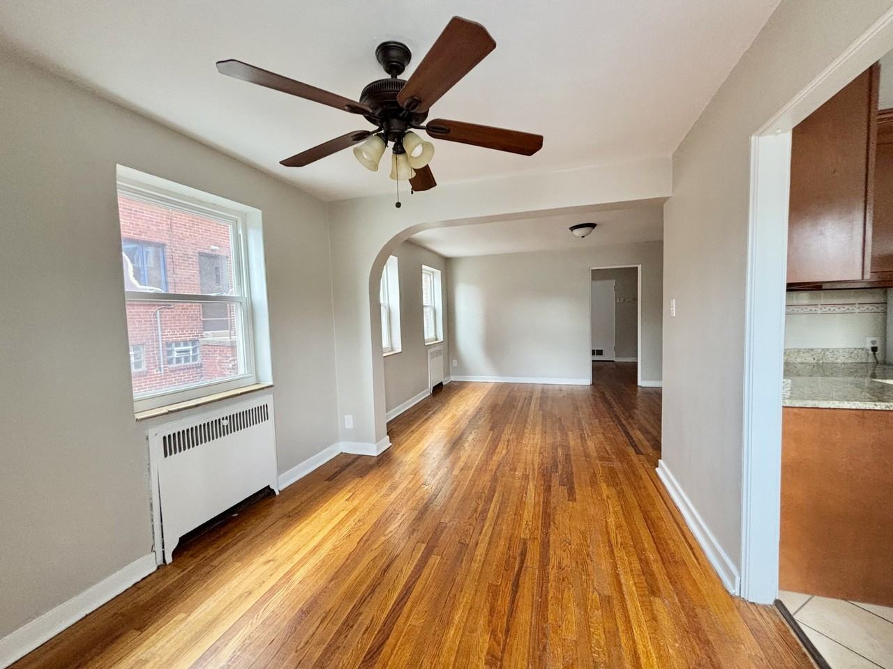 MORRISON COURT APARTMENTS -- 067 - Photo 6 of 9