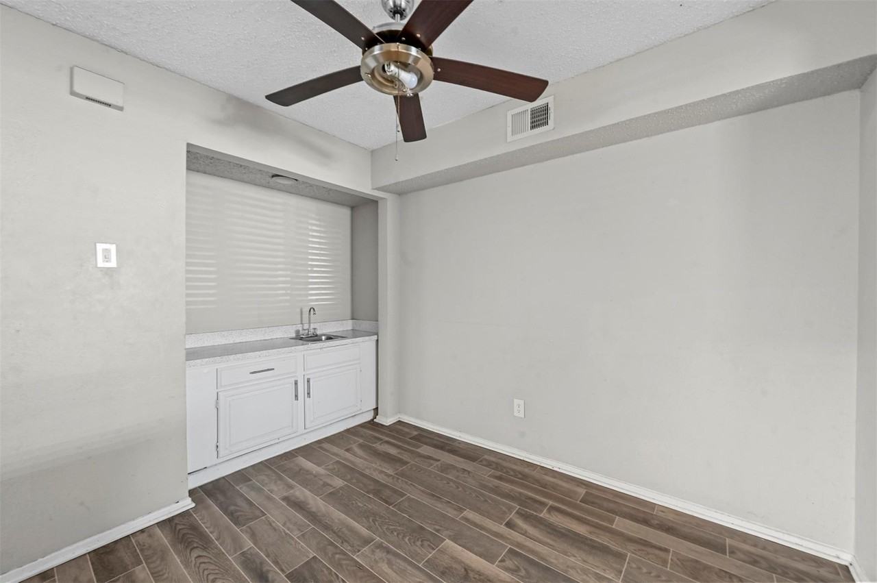 3947 Pleasant Run Rd; Irving 75038 - Photo 3 of 20