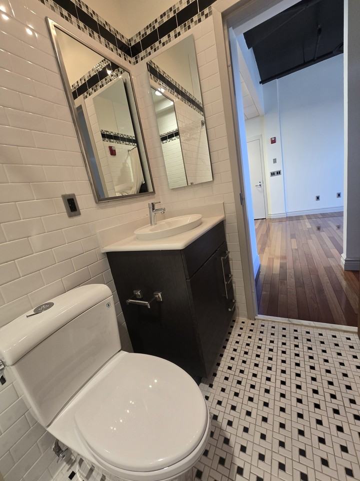 715 Tremont Street - Photo 4 of 8